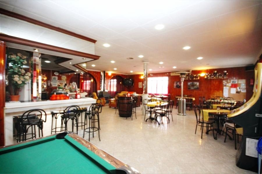 Gewerbe zu verkaufen in Torrevieja - 328.900 € (Ref: 4185773)