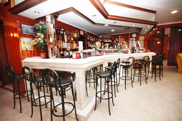 Commercial for sale in El Chaparral - La Siesta - La Torreta, Torrevieja - € 328,900 (Ref: 4185773)