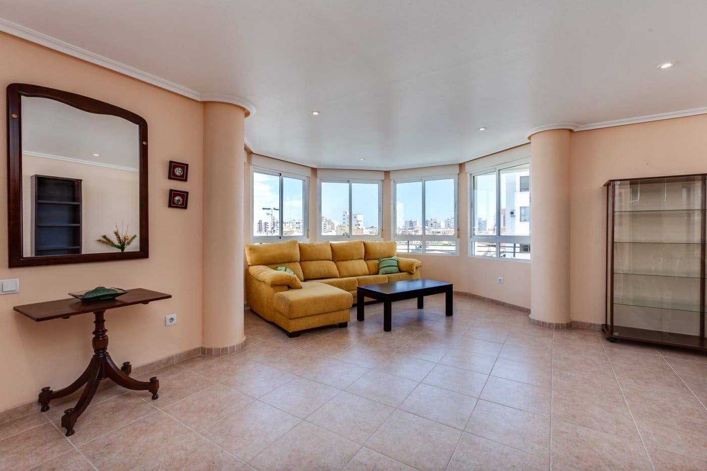 5 soveværelse Lejlighed til salg i Torrevieja med garage - € 275.000 (Ref: 5553688)