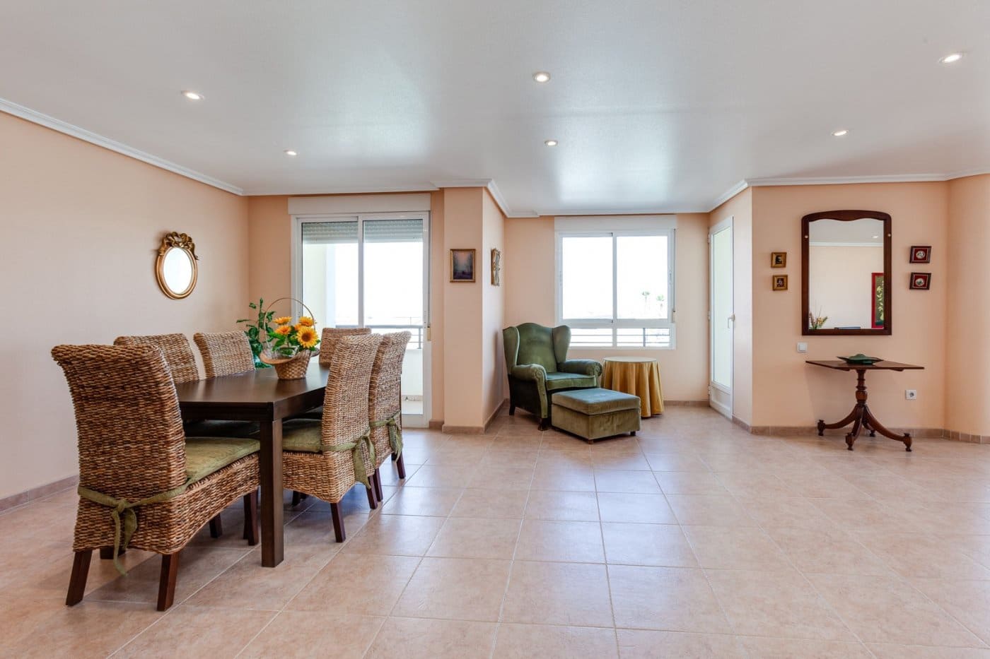 5 soverom Leilighet til salgs i Torrevieja med garasje - € 275 000 (Ref: 5553688)