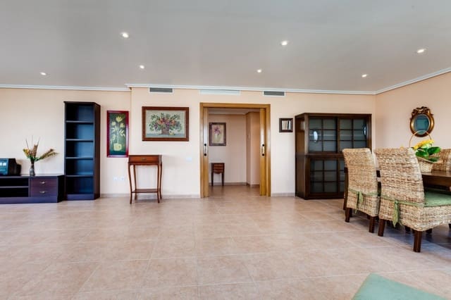 5 bedroom Flat for sale in Centro, Torrevieja with garage - € 275,000 (Ref: 5553688)