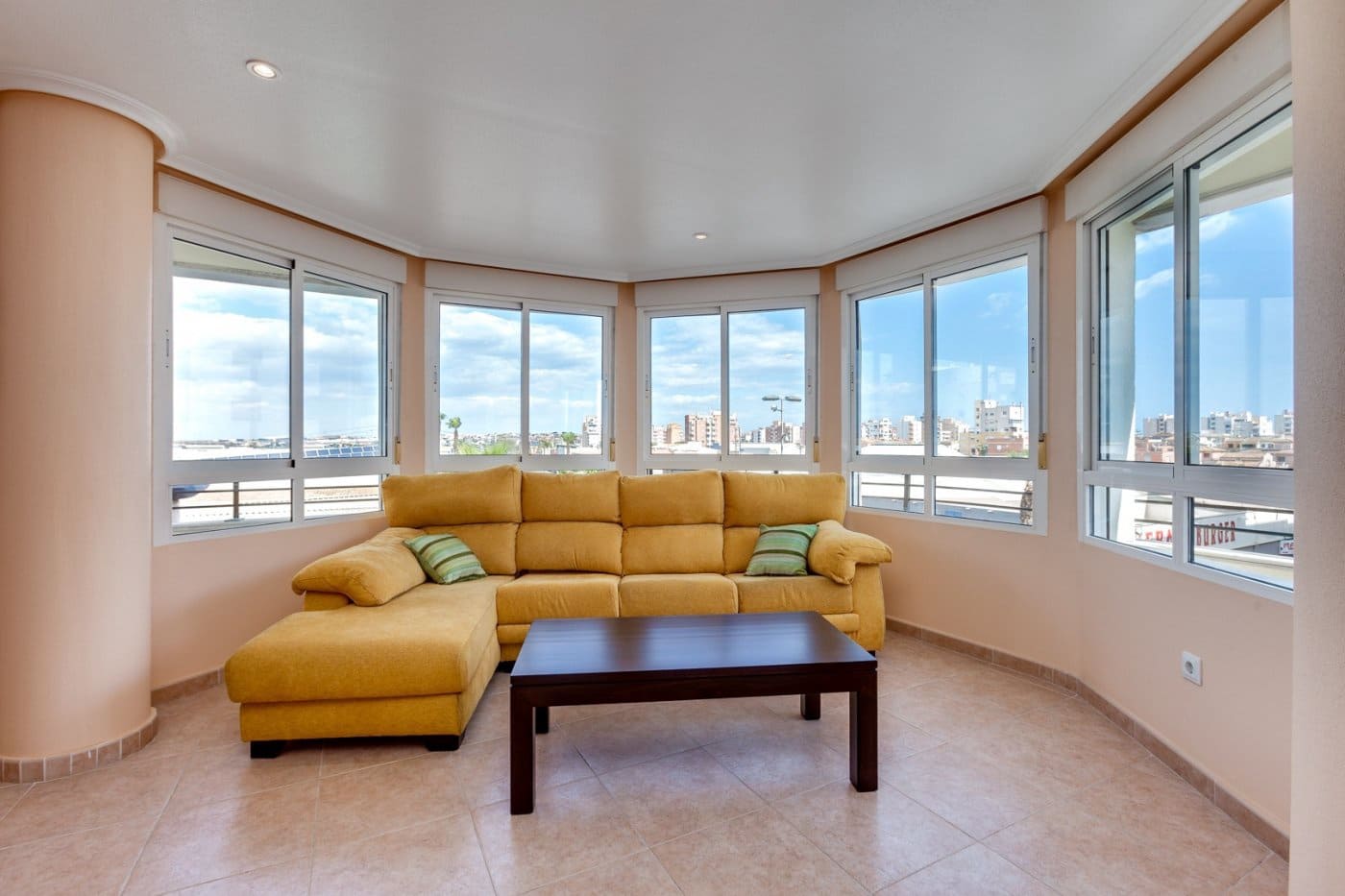 5 soverom Leilighet til salgs i Torrevieja med garasje - € 275 000 (Ref: 5553688)