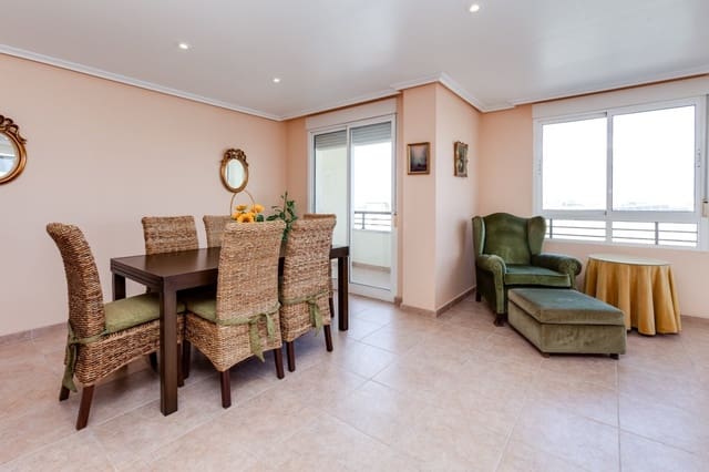 5 bedroom Flat for sale in Centro, Torrevieja with garage - € 275,000 (Ref: 5553688)