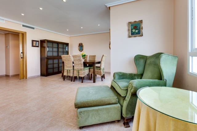 5 bedroom Flat for sale in Centro, Torrevieja with garage - € 275,000 (Ref: 5553688)