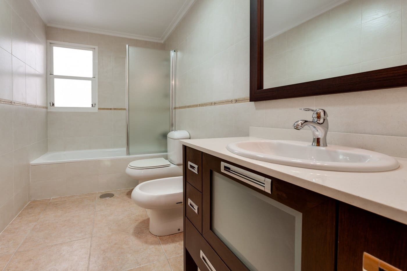 Piso de 5 habitaciones en Torrevieja en venta con garaje - 275.000 € (Ref: 5553688)