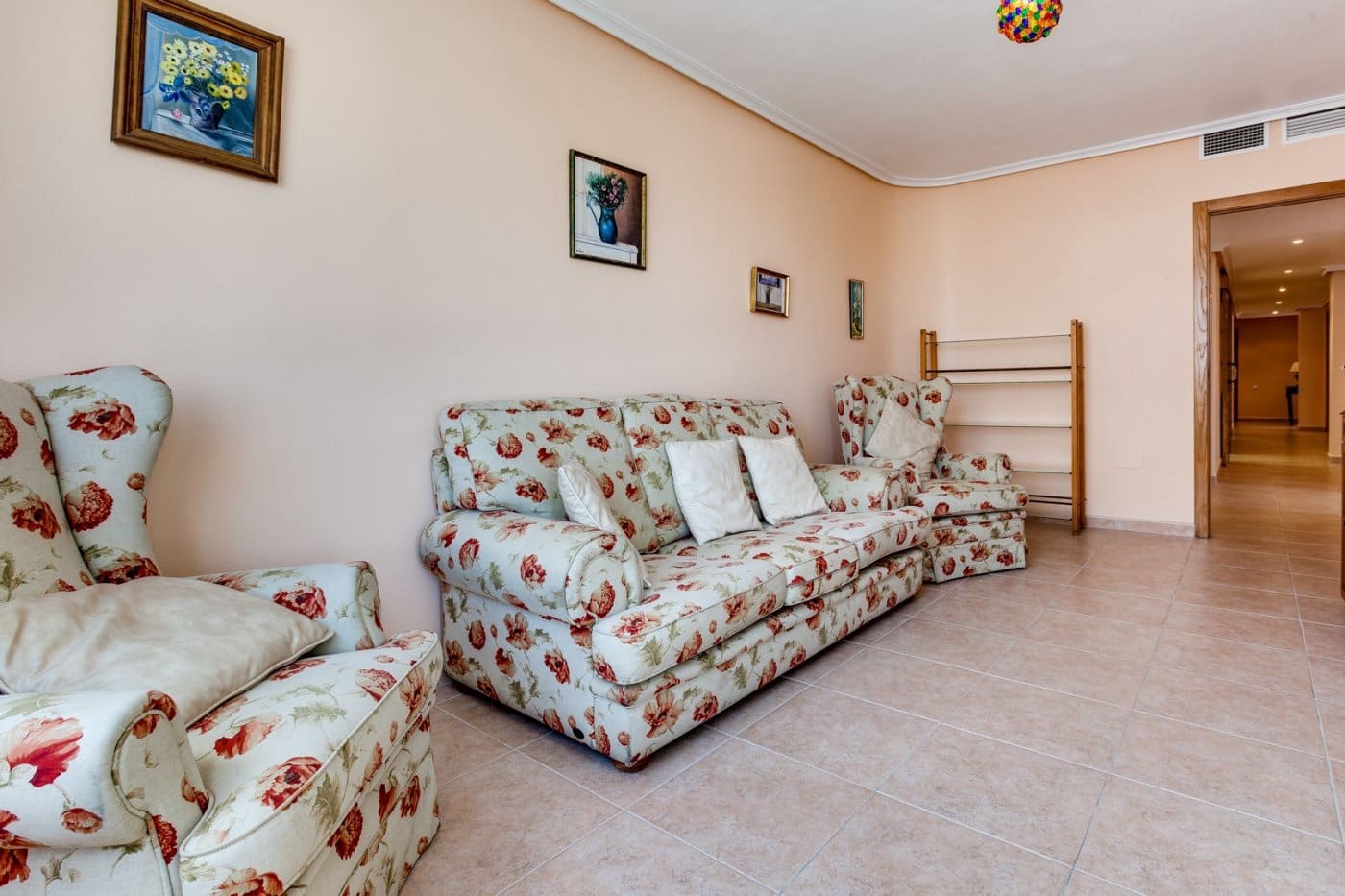 Piso de 5 habitaciones en Torrevieja en venta con garaje - 275.000 € (Ref: 5553688)