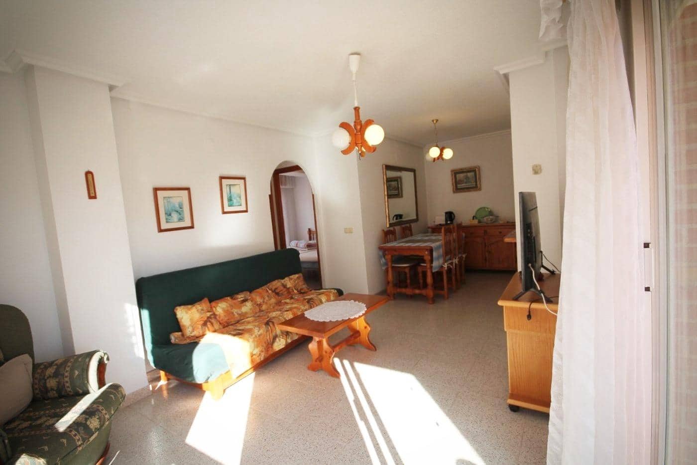   2 soveværelse   ferieLejlighed i Torrevieja   med   swimmingpool   - € 800 (Ref: 7233017)