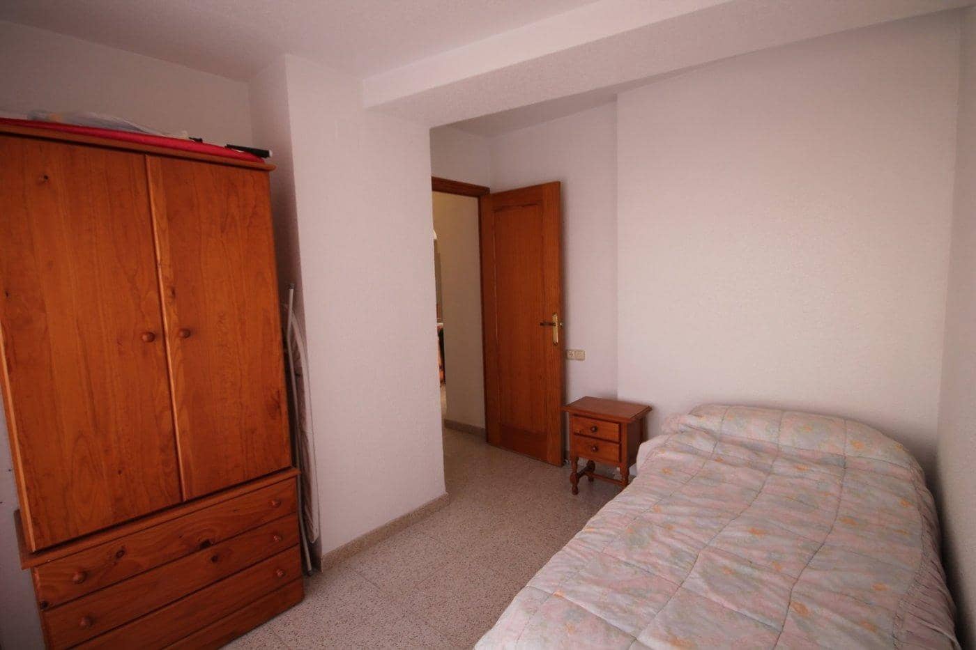   2 soveværelse   ferieLejlighed i Torrevieja   med   swimmingpool   - € 800 (Ref: 7233017)