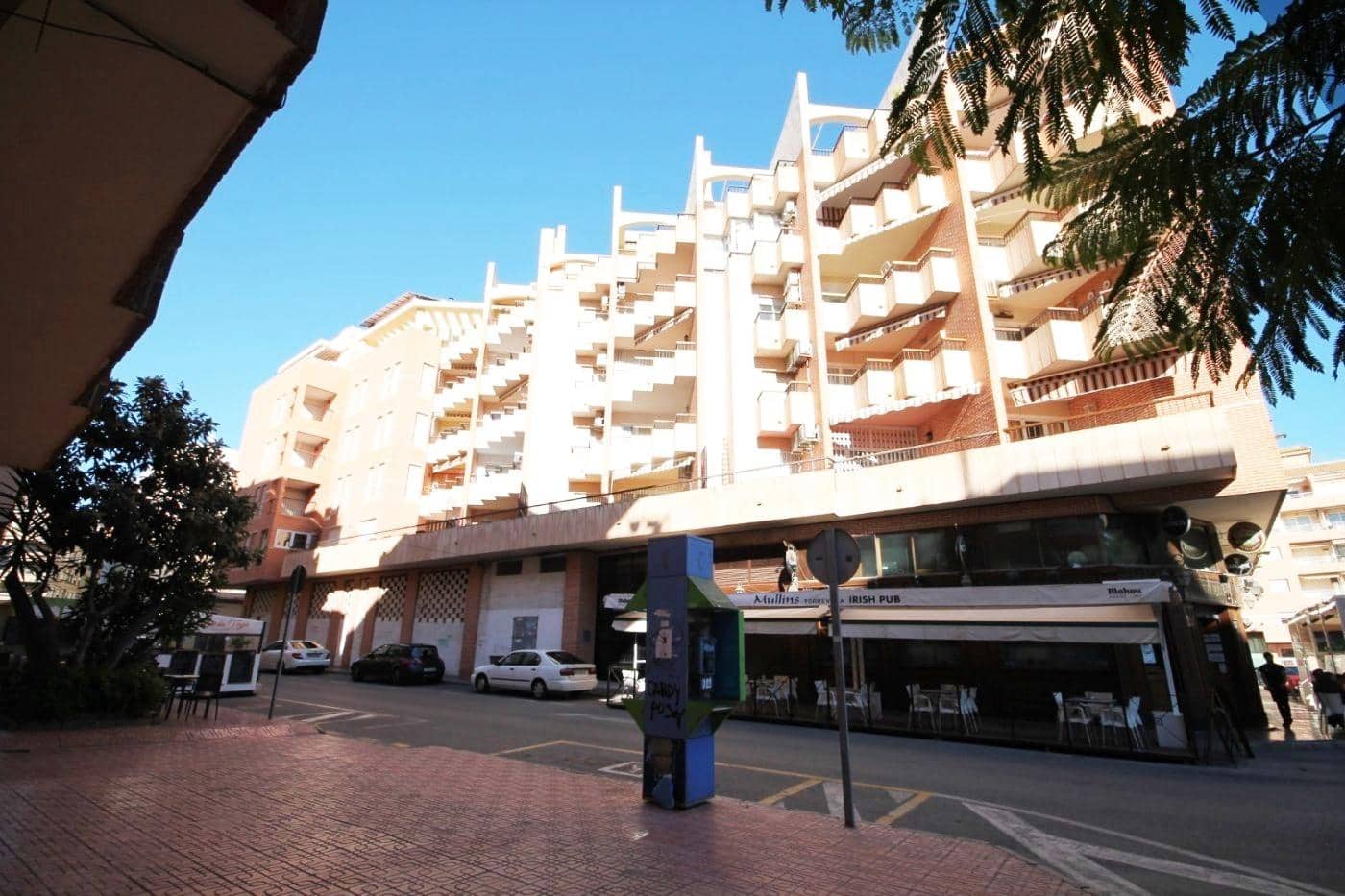   2 soveværelse   ferieLejlighed i Torrevieja   med   swimmingpool   - € 800 (Ref: 7233017)