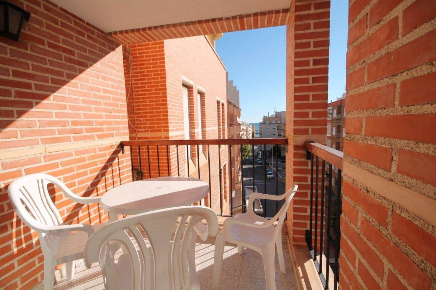   2 soveværelse   ferieLejlighed i Torrevieja   med   swimmingpool   - € 800 (Ref: 7233017)