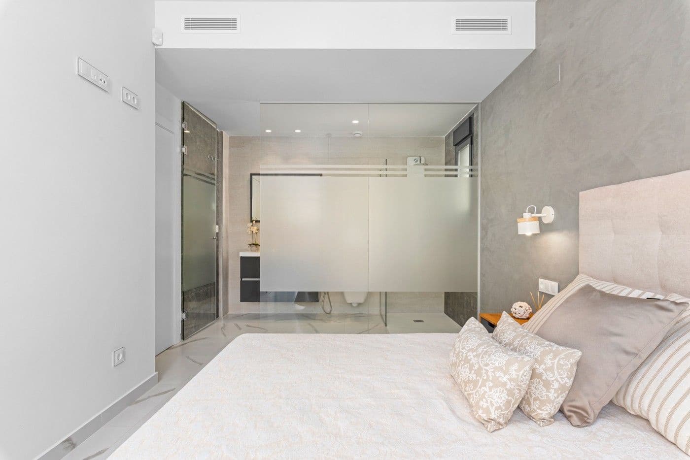 2 quarto Bungalow para venda em San Miguel de Salinas com piscina - 375 000 € (Ref: 8916078)