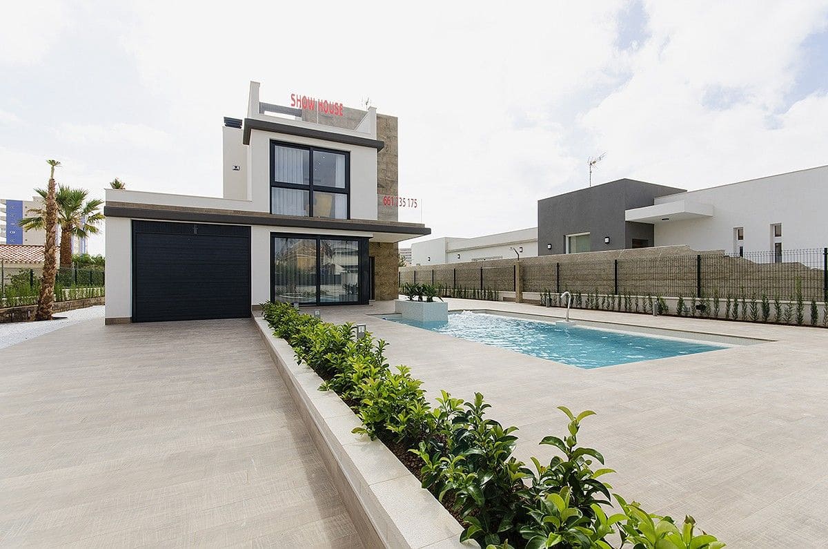 3 bedroom Villa for sale in Campoamor with pool - € 995,000 (Ref: 8916092)