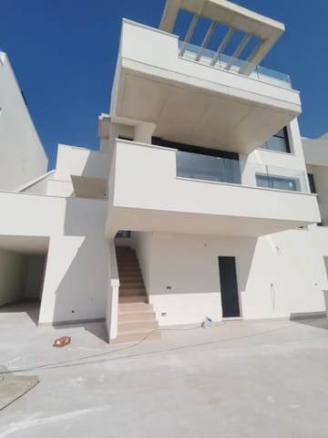 3 quarto Bungalow para venda em San Miguel de Salinas com piscina - 415 000 € (Ref: 8916095)