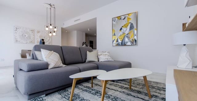 Chalet de 3 habitaciones en San Miguel de Salinas en venta con piscina garaje - 875.000 € (Ref: 8921417)