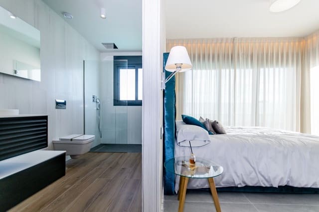 3 slaapkamer Villa te koop in San Miguel de Salinas met zwembad - € 1.250.000 (Ref: 8921419)