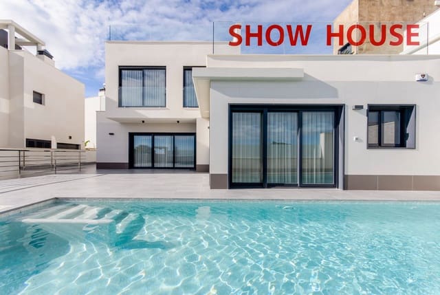 3 slaapkamer Villa te koop in San Miguel de Salinas met zwembad - € 1.250.000 (Ref: 8921419)