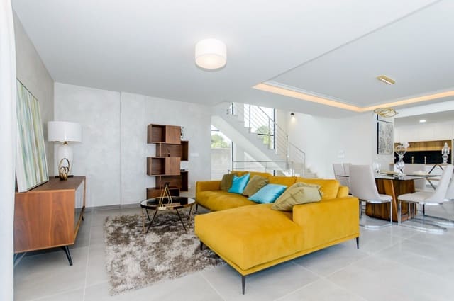 3 slaapkamer Villa te koop in San Miguel de Salinas met zwembad - € 1.250.000 (Ref: 8921419)