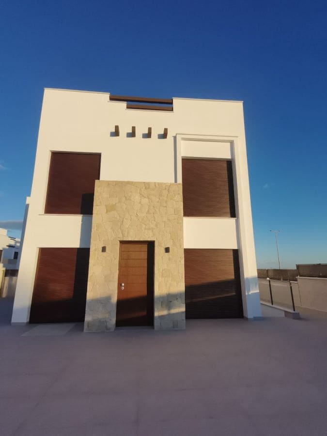 5 soverom Villa til salgs i Los Montesinos med svømmebasseng garasje - € 780 000 (Ref: 8926470)