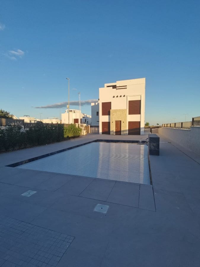 5 soverom Villa til salgs i Los Montesinos med svømmebasseng garasje - € 780 000 (Ref: 8926470)