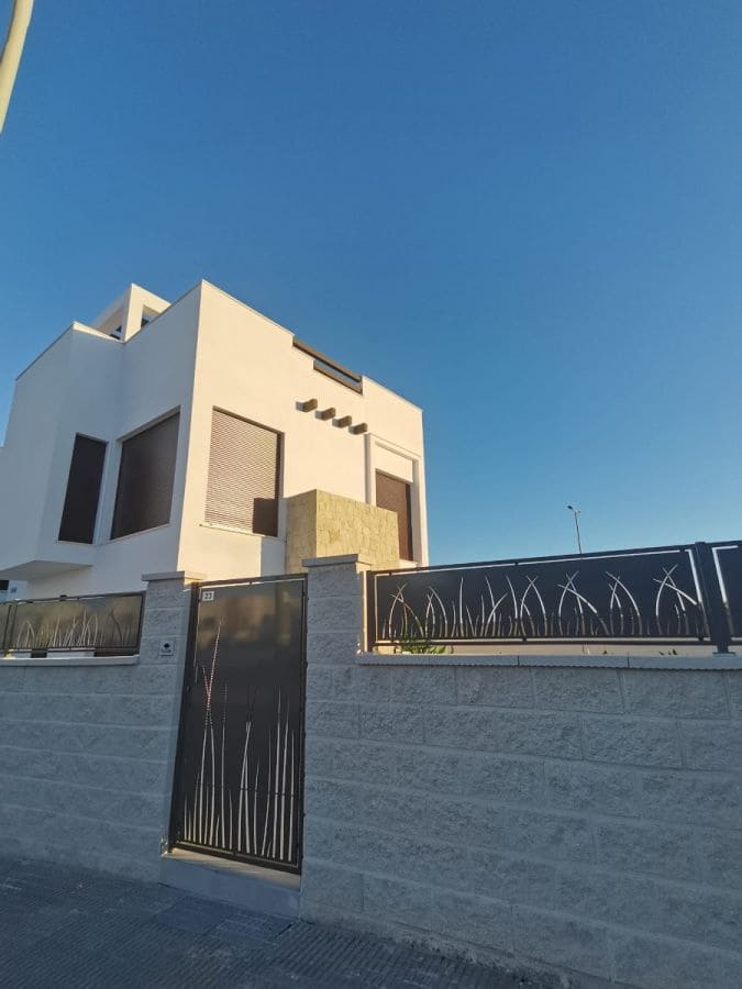 5 soverom Villa til salgs i Los Montesinos med svømmebasseng garasje - € 780 000 (Ref: 8926470)