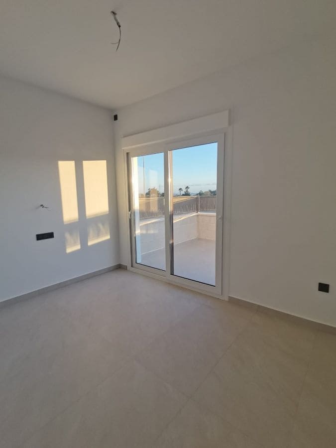 5 soverom Villa til salgs i Los Montesinos med svømmebasseng garasje - € 780 000 (Ref: 8926470)