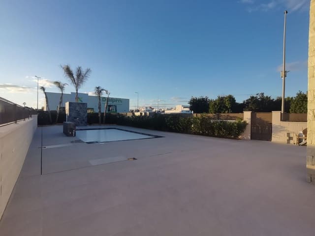 5 quarto Moradia para venda em Los Montesinos com piscina garagem - 780 000 € (Ref: 8926470)