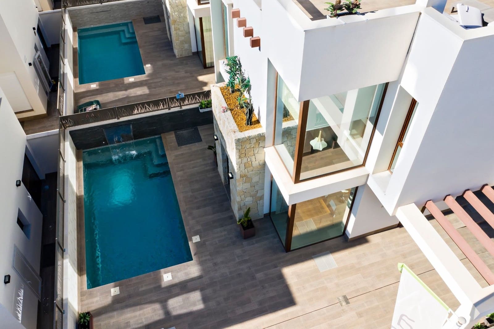 3 bedroom Villa for sale in Rojales with pool garage - € 579,000 (Ref: 8926484)