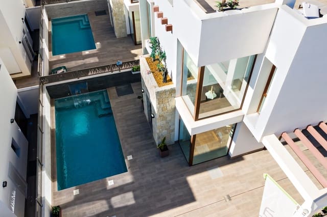 Chalet de 3 habitaciones en Rojales en venta con piscina garaje - 579.000 € (Ref: 8926484)