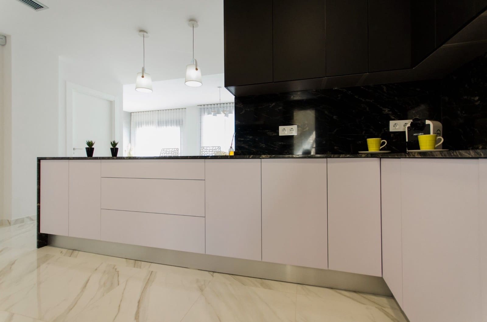 2 slaapkamer Villa te koop in Playa Honda met zwembad - € 455.000 (Ref: 8926492)