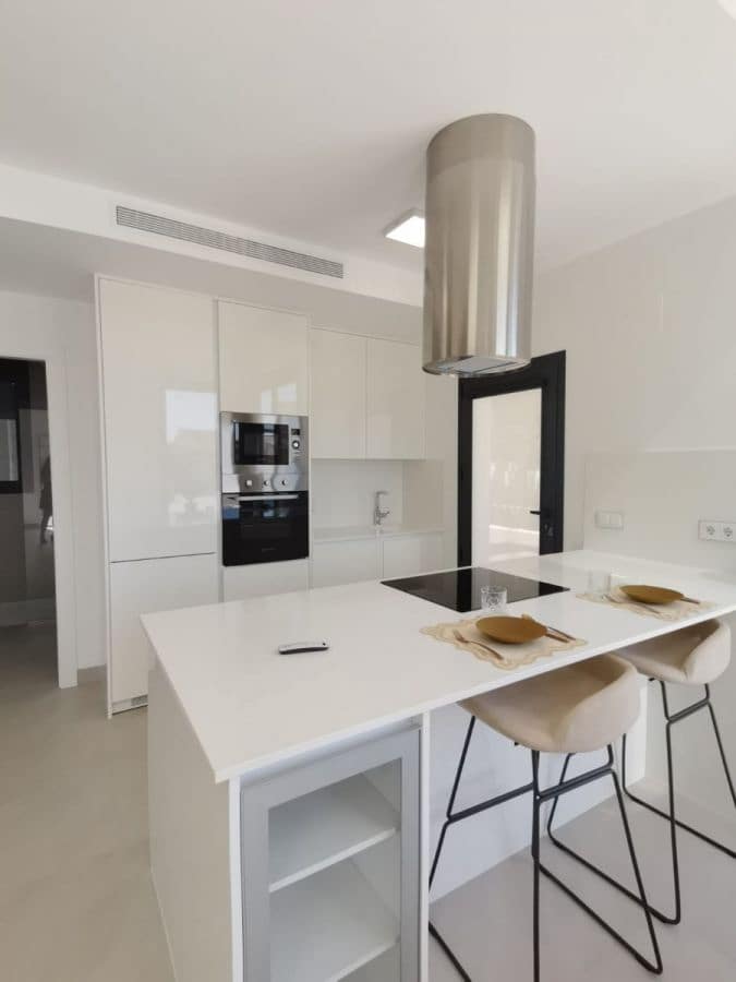 2 bedroom Villa for sale in Playa Honda with pool - € 510,000 (Ref: 8926492)