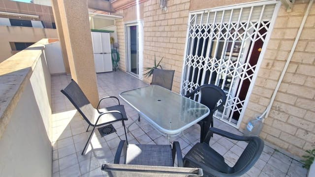 2 soveværelse Penthouse til salg i Centro, Torrevieja med garage - € 129.990 (Ref: 8936807)