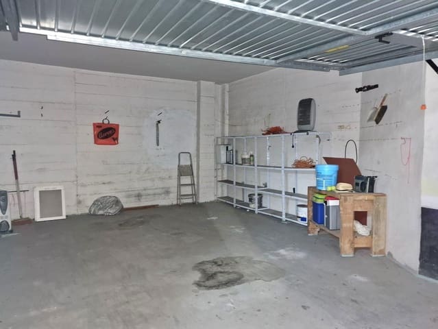 Kommersiell att hyra i Centro, Torrevieja - 180 € (Ref: 8943892)