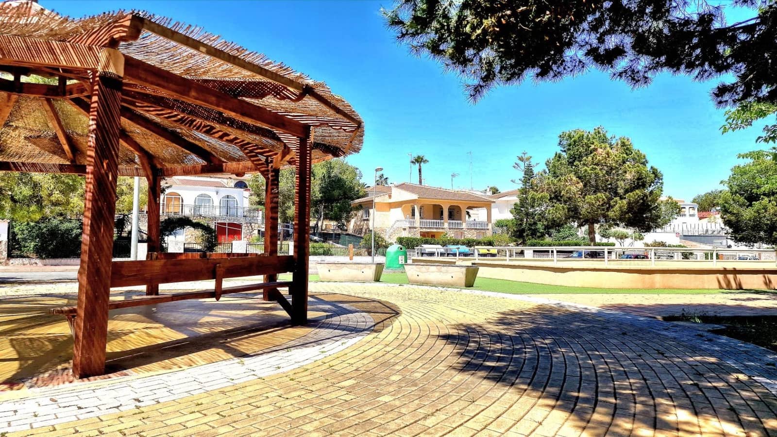 3 sypialnia Willa na sprzedaż w Torrevieja z garażem - 430 000 € (Ref: 8950658)