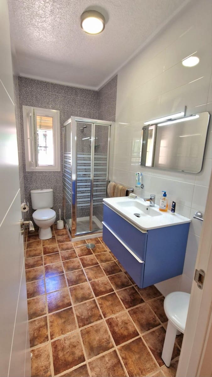 3 sypialnia Willa na sprzedaż w Torrevieja z garażem - 430 000 € (Ref: 8950658)