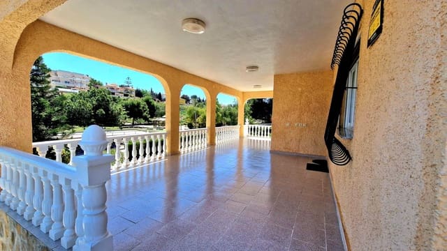 3 makuuhuone Huvila myytävänä paikassa Los Balcones - Los Altos, Torrevieja mukana 
autotalli - 430 000 € (Ref: 9059673)