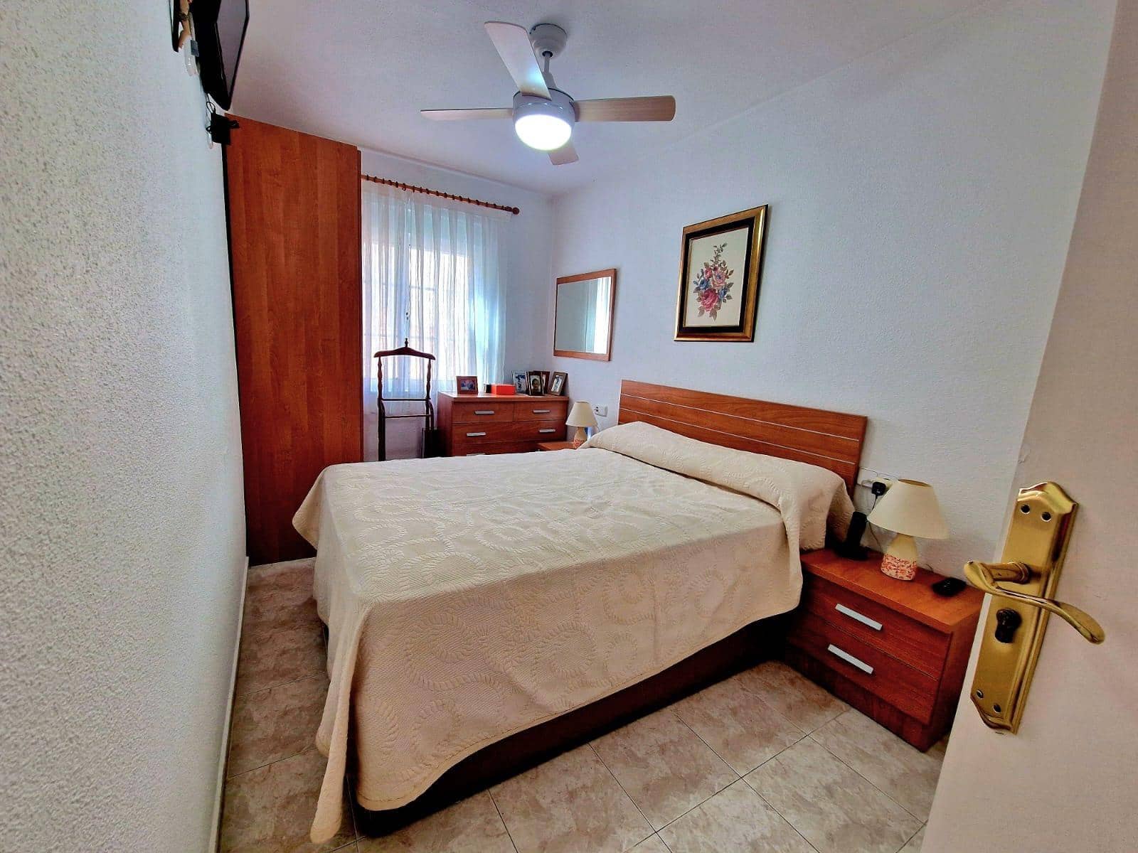 3 makuuhuone Asunto myytävänä paikassa Torrevieja - 219 990 € (Ref: 9059676)