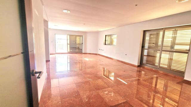 4 makuuhuone Kattohuoneisto myytävänä paikassa Centro, Torrevieja - 999 990 € (Ref: 9081442)