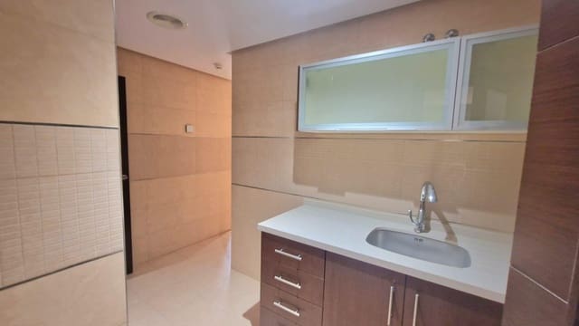 Ático de 4 habitaciones en Centro, Torrevieja en venta - 999.990 € (Ref: 9081442)