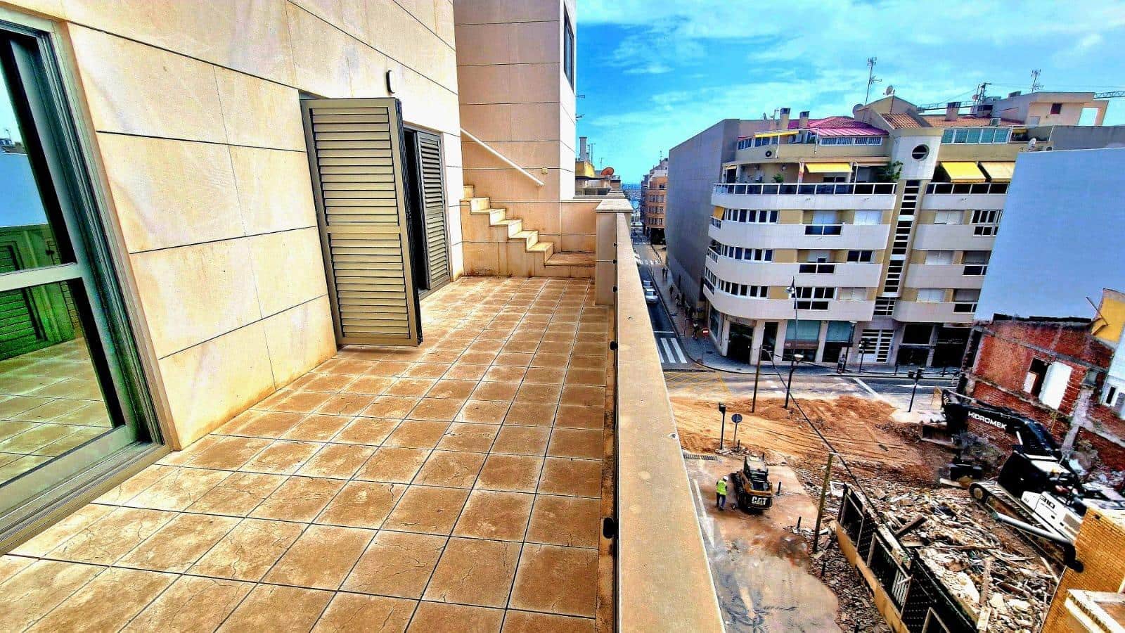 4 soveværelse Penthouse til salg i Torrevieja - € 599.990 (Ref: 9081443)