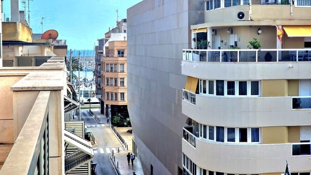 4 sovrum Takvåning till salu i Centro, Torrevieja - 599 990 € (Ref: 9081443)