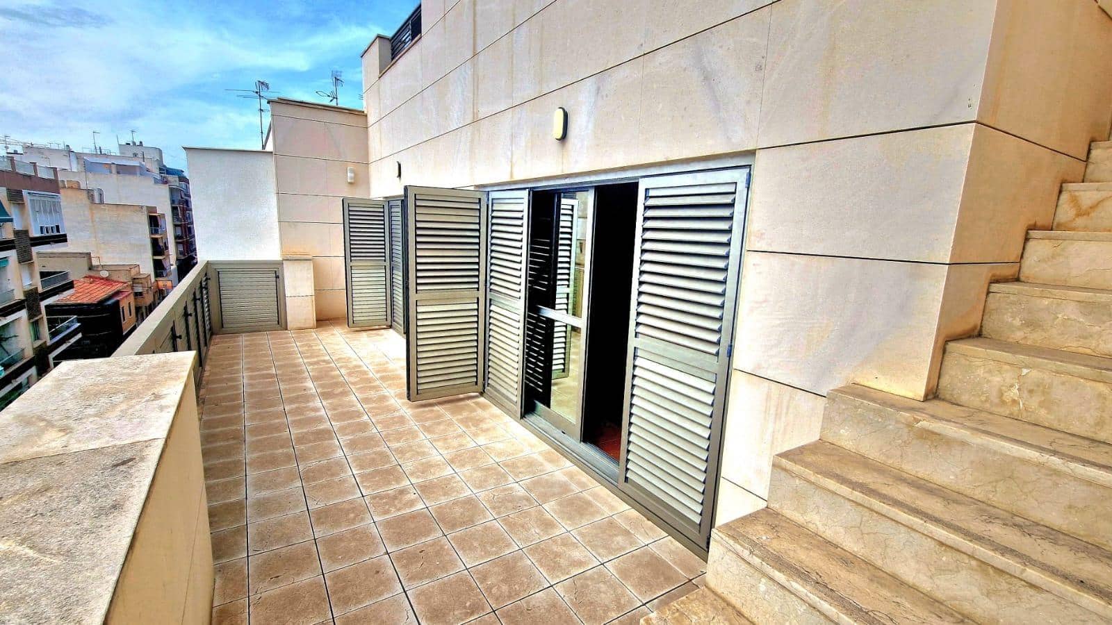 4 soveværelse Penthouse til salg i Torrevieja - € 599.990 (Ref: 9081443)