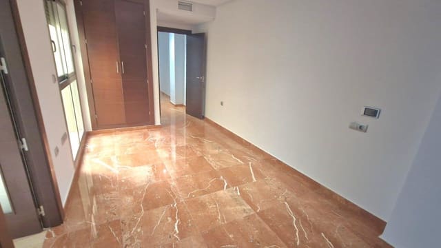 4 makuuhuone Kattohuoneisto myytävänä paikassa Centro, Torrevieja - 599 990 € (Ref: 9081443)