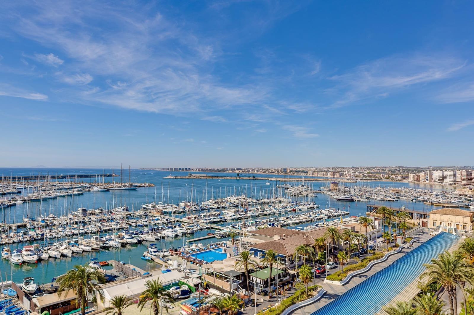 4 soveværelse Lejlighed til salg i Torrevieja - € 999.990 (Ref: 9081445)