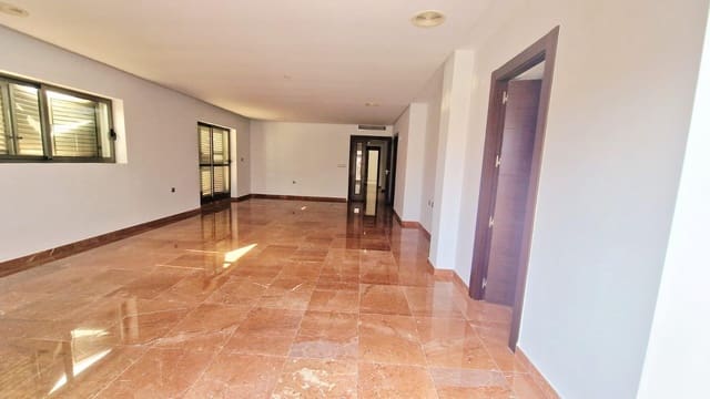 4 soveværelse Lejlighed til salg i Centro, Torrevieja - € 999.990 (Ref: 9081445)