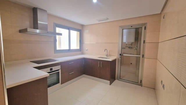 4 soveværelse Lejlighed til salg i Centro, Torrevieja - € 999.990 (Ref: 9081445)