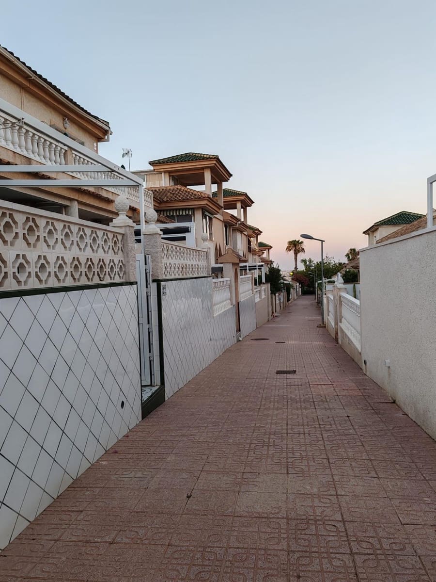 Apartamento de 3 habitaciones en Los Altos en venta con piscina - 180.000 € (Ref: 9112259)