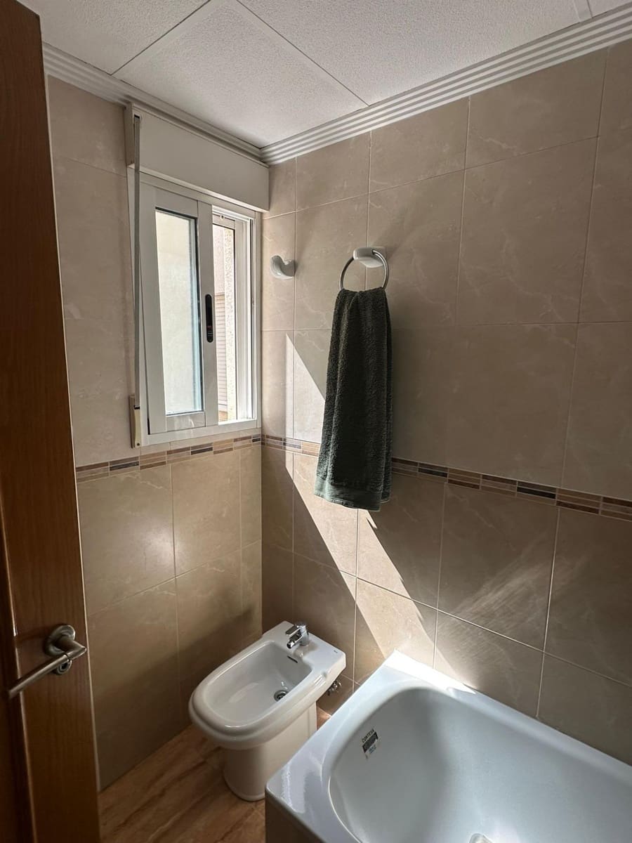 2 slaapkamer Appartement te koop in Los Montesinos - € 130.000 (Ref: 9116004)