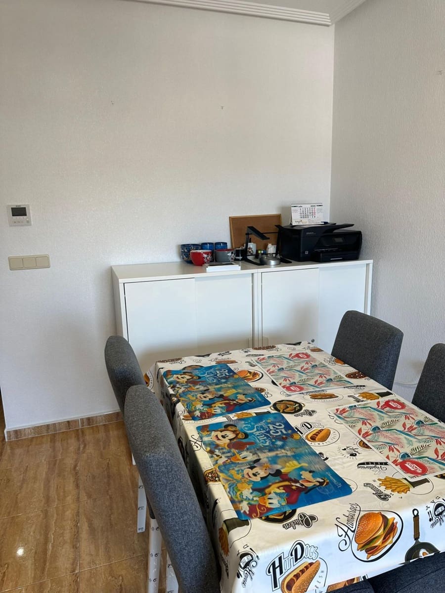 2 slaapkamer Appartement te koop in Los Montesinos - € 130.000 (Ref: 9116004)