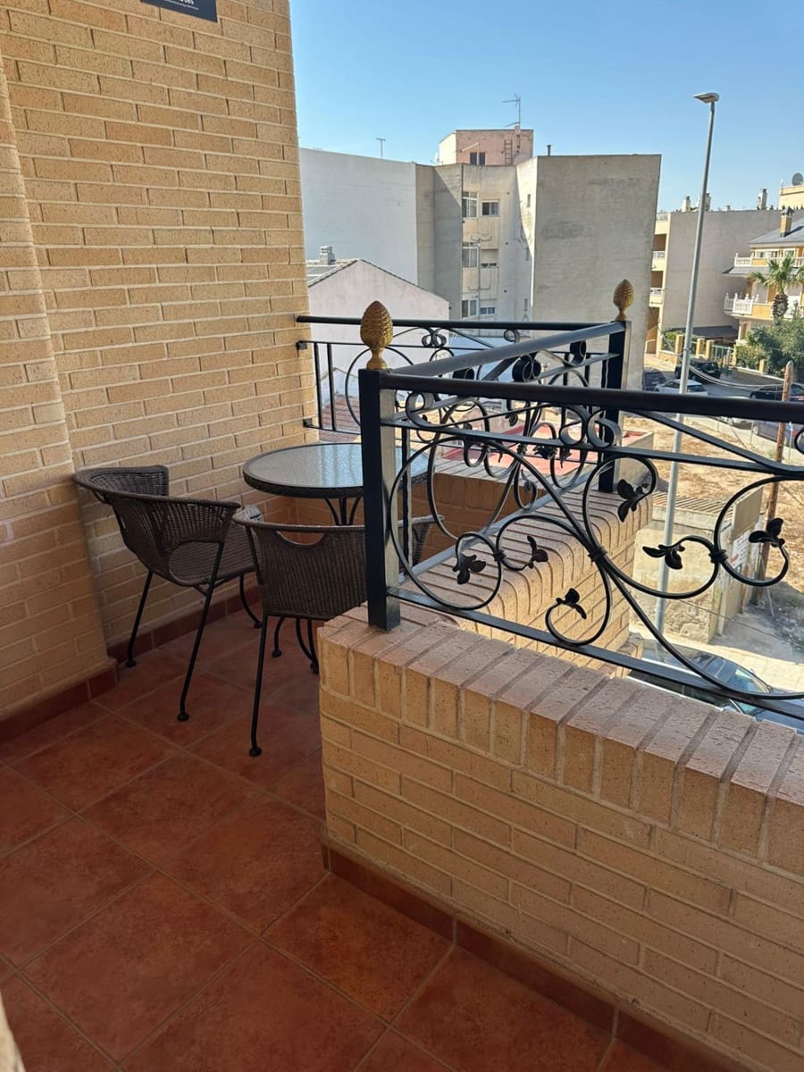 2 slaapkamer Appartement te koop in Los Montesinos - € 130.000 (Ref: 9116004)