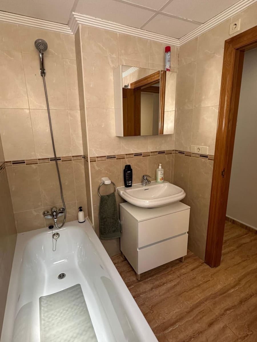 2 slaapkamer Appartement te koop in Los Montesinos - € 130.000 (Ref: 9116004)